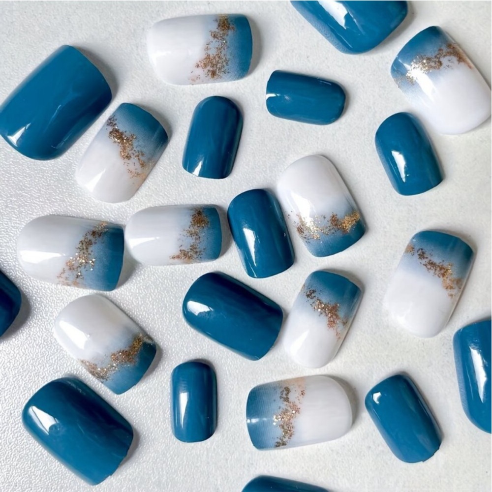 24pcs Short Square Shape Press On Nails, Blue White Fake Nail With Glitter